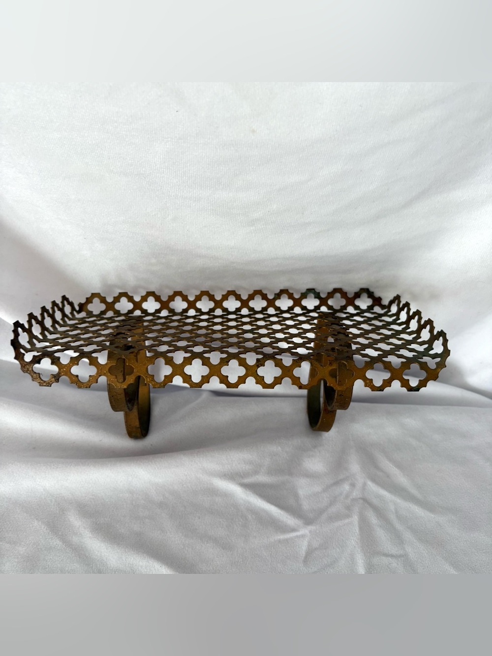 Antique brass clover metal wall shelf home decor mini accent Victorian